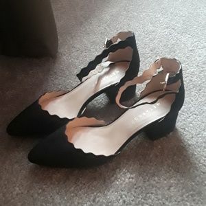 Size 8 Women Black High Heels